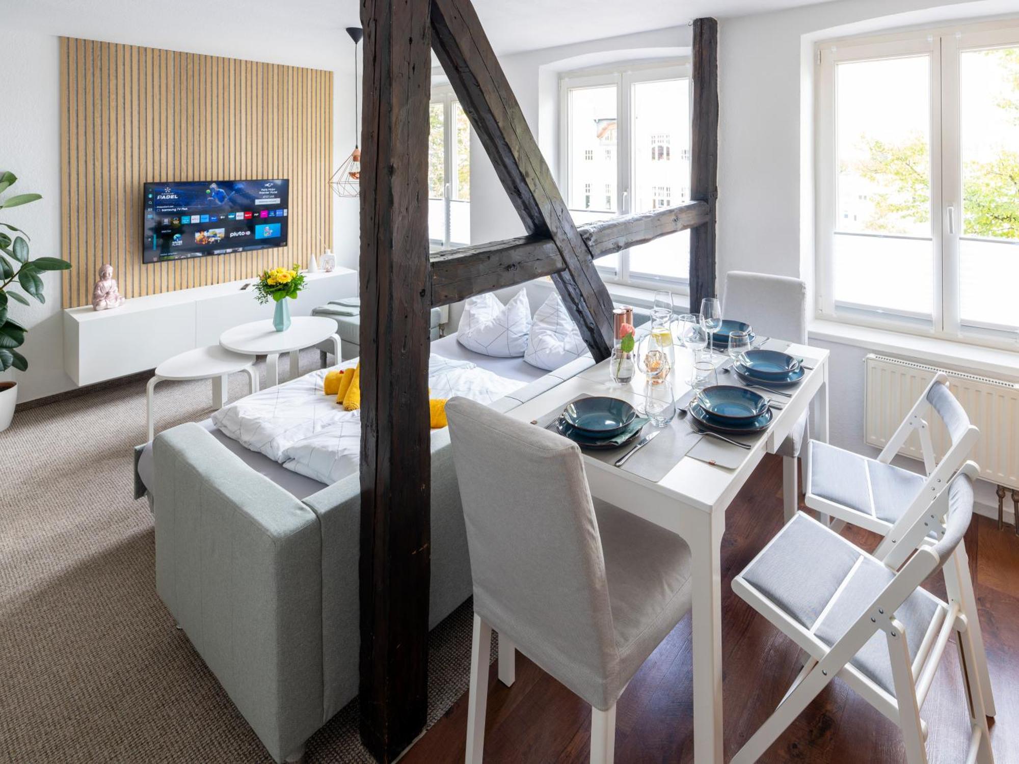 Schlosskoenig - Modernes & Zentrales Apartment Mit Balkon Und Arbeitsplatz Schwerin  Exterior photo